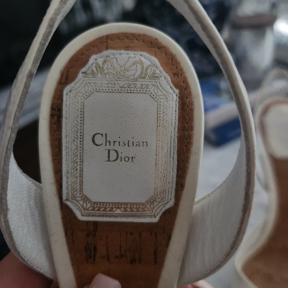 Dior Women's Cream Slingback Heels - Picture 6 of 8